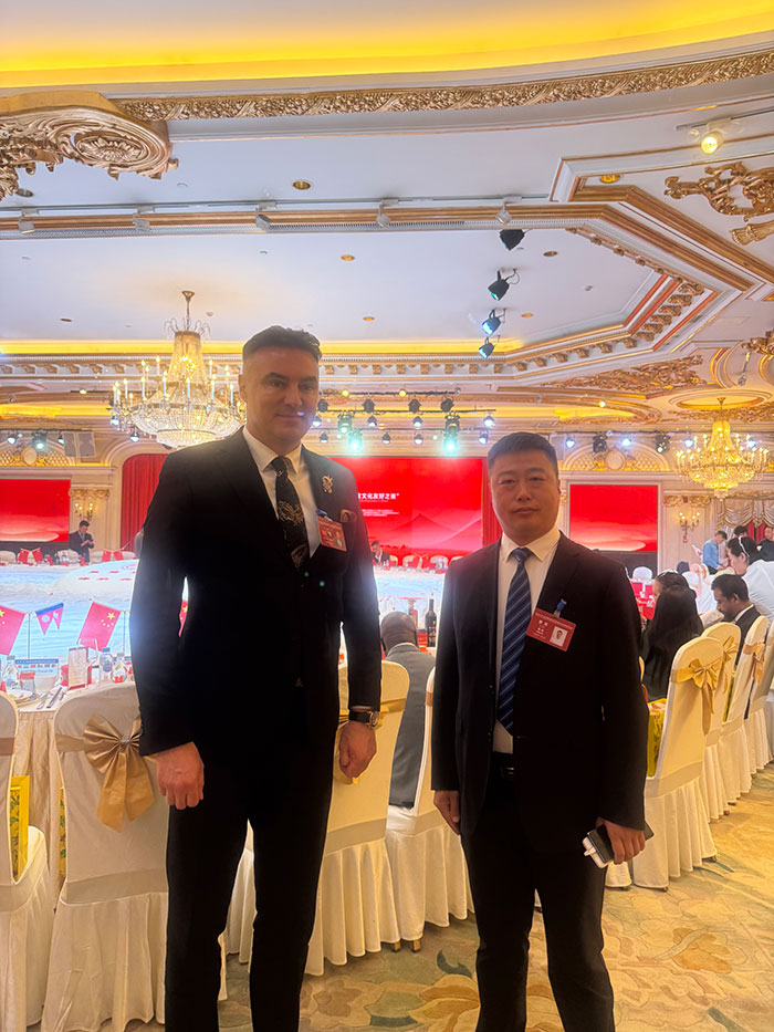 山东浩宇建材科技有限公司参加一路一带国际出海合作论坛，董事长张豹作为贵宾出席会议。